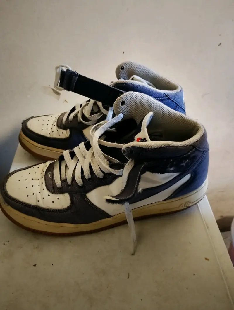 Zapatillas deportivas Nike Air blancas y negras - 1