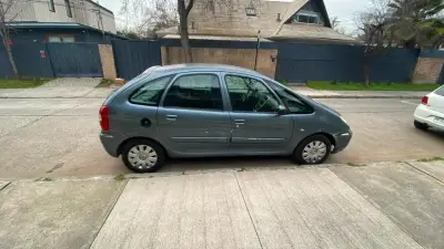 Citroën Xsara Picasso 2006 en buen estado - miniatura 3