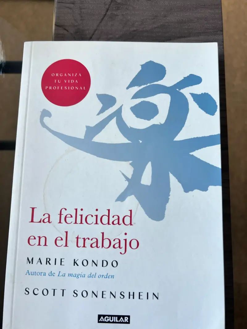 Libro 'La felicidad en el trabajo' de Marie Kondo
