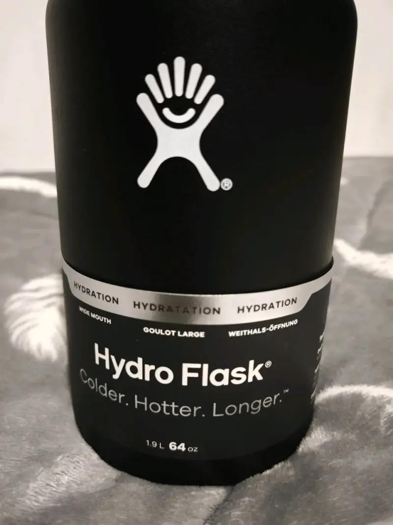 Botella térmica negra Hydro Flask 1.9L - 2