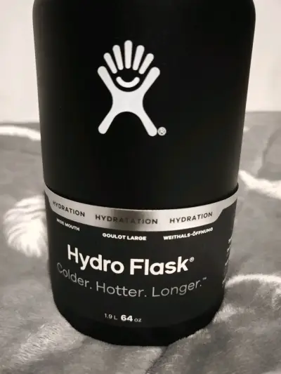 Botella térmica negra Hydro Flask 1.9L - miniatura 2