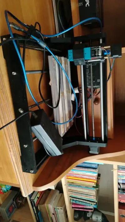 Máquina CNC de grabado láser compacta - miniatura 1
