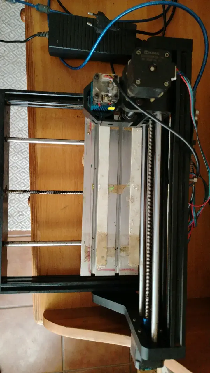 Máquina CNC de grabado láser compacta - 3