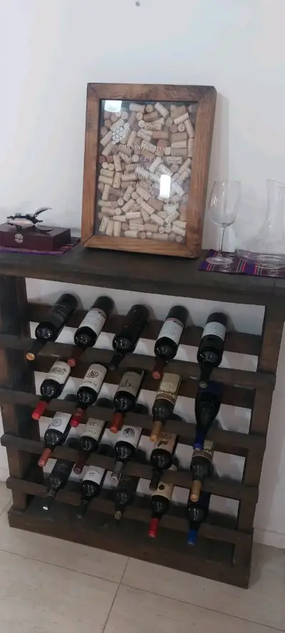 ELEGANTE CAVA RÚSTICA, CAPACIDAD 20 BOTELLAS - miniatura 1
