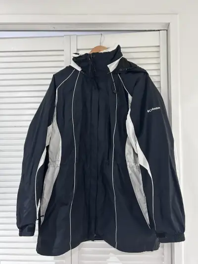 Chaqueta impermeable Columbia negra y blanca - miniatura 2