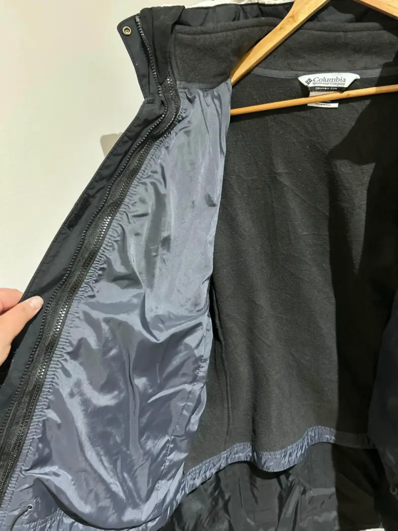 Chaqueta impermeable Columbia negra y blanca - 5