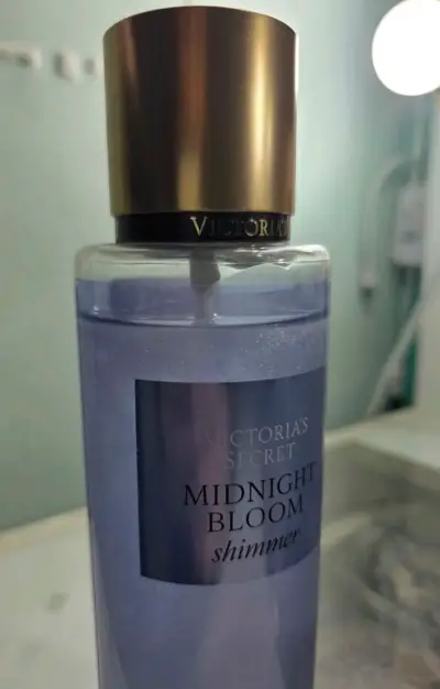 Body Mist Victoria's Secret Midnight Bloom Shimmer - miniatura 2