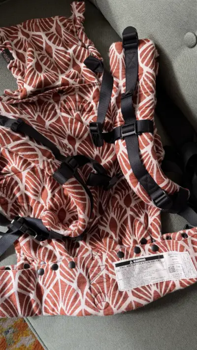 Mochila portabebé Neko Switch diseño Mocha - miniatura 1