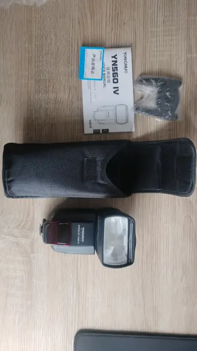 Flash Yongnuo Speedlite YN560 IV con estuche - miniatura 1