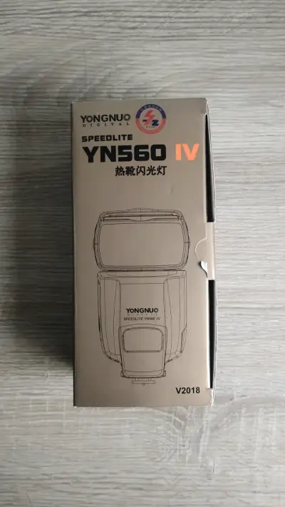 Flash Yongnuo Speedlite YN560 IV con estuche - miniatura 4