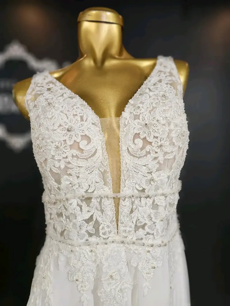 Vestido de Novia Blanco con Encaje Floral - 2
