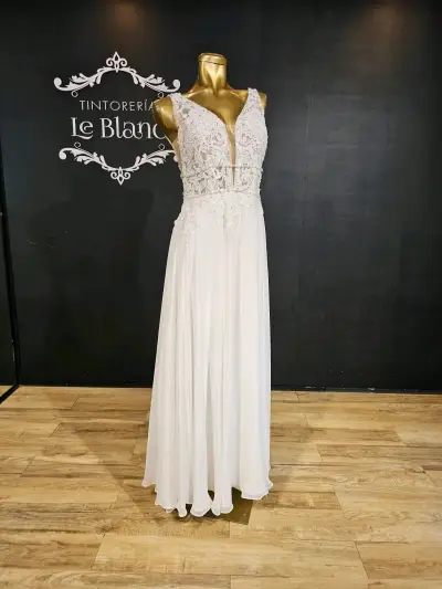 Vestido de Novia Blanco con Encaje Floral - miniatura 3