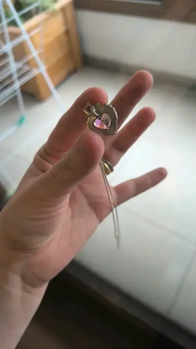 Collar con dije de corazón morado - miniatura 4