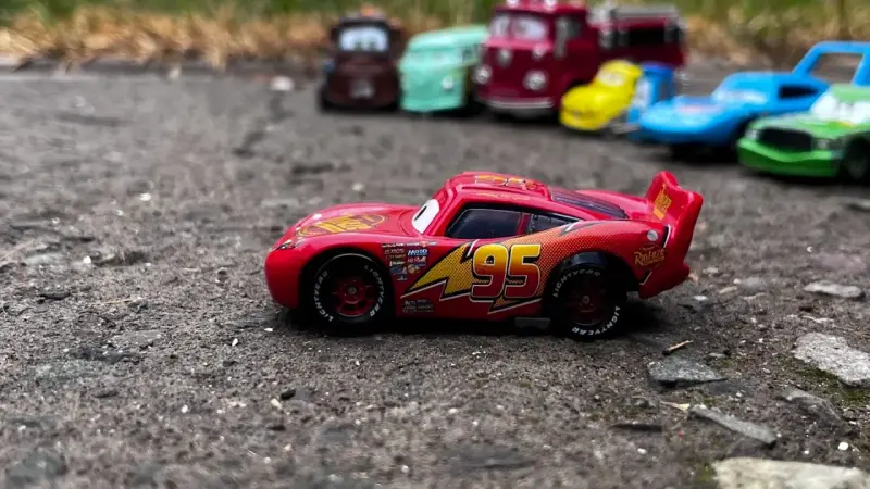 Figura Cars Rayo McQueen - 4