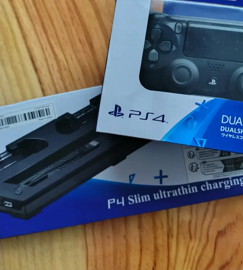 Mando Ps4 OEM + Base vertical Selladas