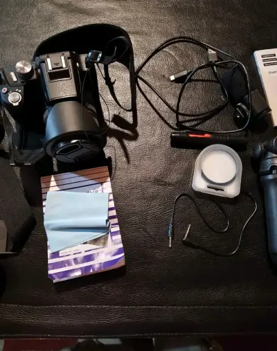 Cámara digital con accesorios y estuche S210 - miniatura 3