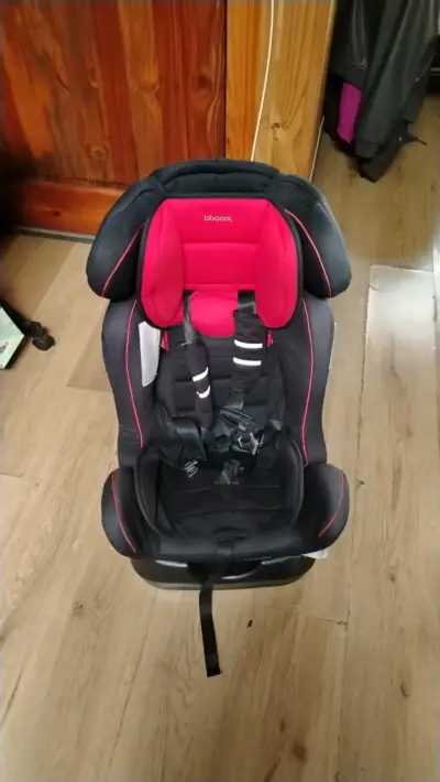 Silla de Auto para Bebé Bbqool Negra y Roja - miniatura 1