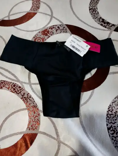 Calzón negro de encaje para mujer - miniatura 6