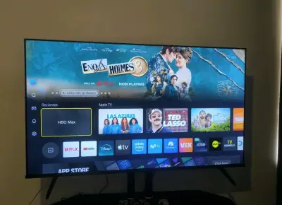 Televisor Hisense UHD 4K 55 pulgadas - miniatura 1
