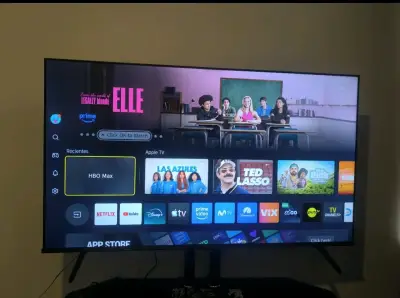 Televisor Hisense UHD 4K 55 pulgadas - miniatura 2