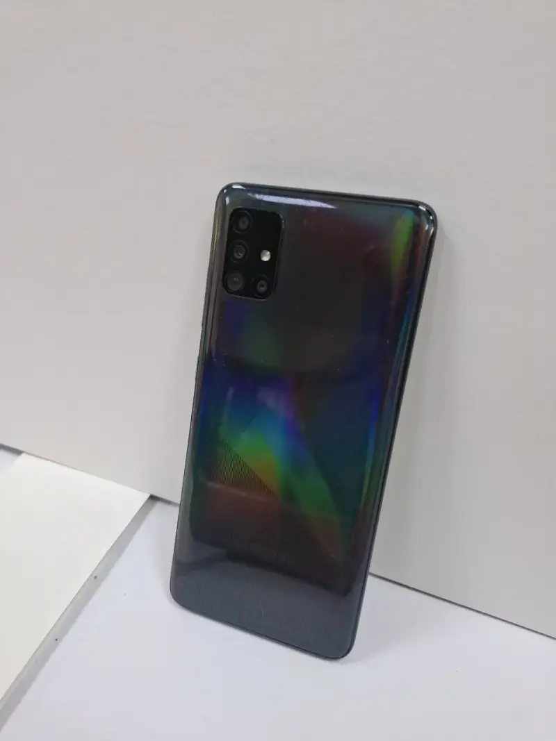 Smartphone Samsung Galaxy A51 en buen estado - 3
