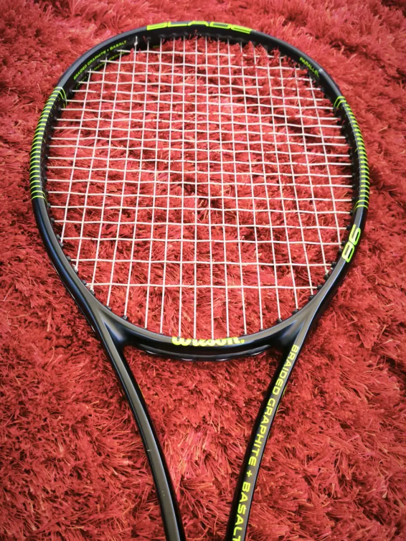 Raqueta de tenis Wilson Blade 98 en buen estado - 3