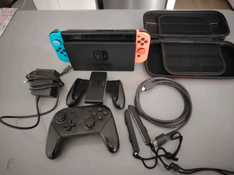Nintendo Switch con accesorios y juegos - 3