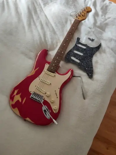 Squire Strat by Fender 1997 - miniatura 1