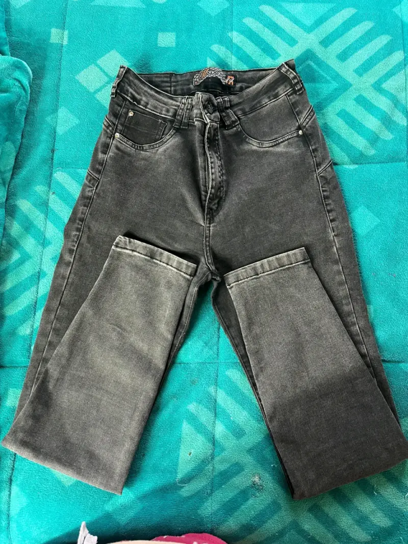 Jeans Mohicano talla 44.