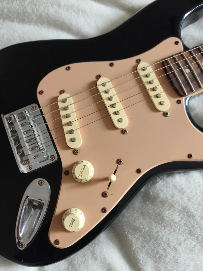 SQUIRE MINI STRATO (2010) Vintage - 3