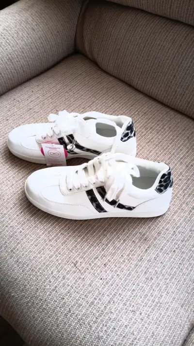 Zapatillas blancas con diseño animal print Azaleia - miniatura 1