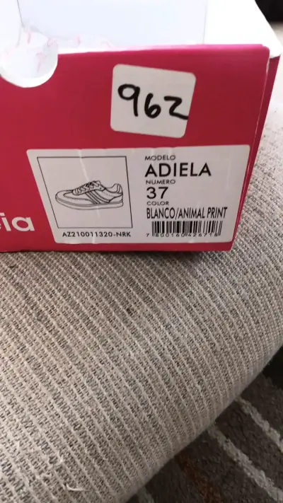 Zapatillas blancas con diseño animal print Azaleia - miniatura 3