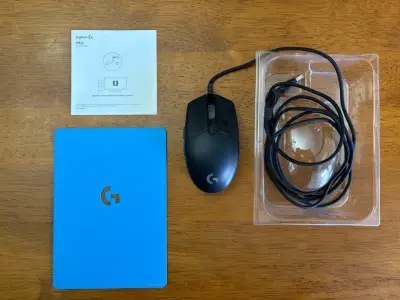 Mouse Gamer Logitech G Pro con Cable - miniatura 3