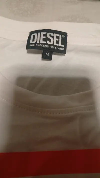 Polera blanca Diesel con logo - miniatura 2