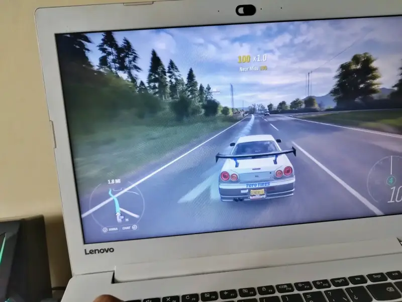 Laptop Lenovo - 2