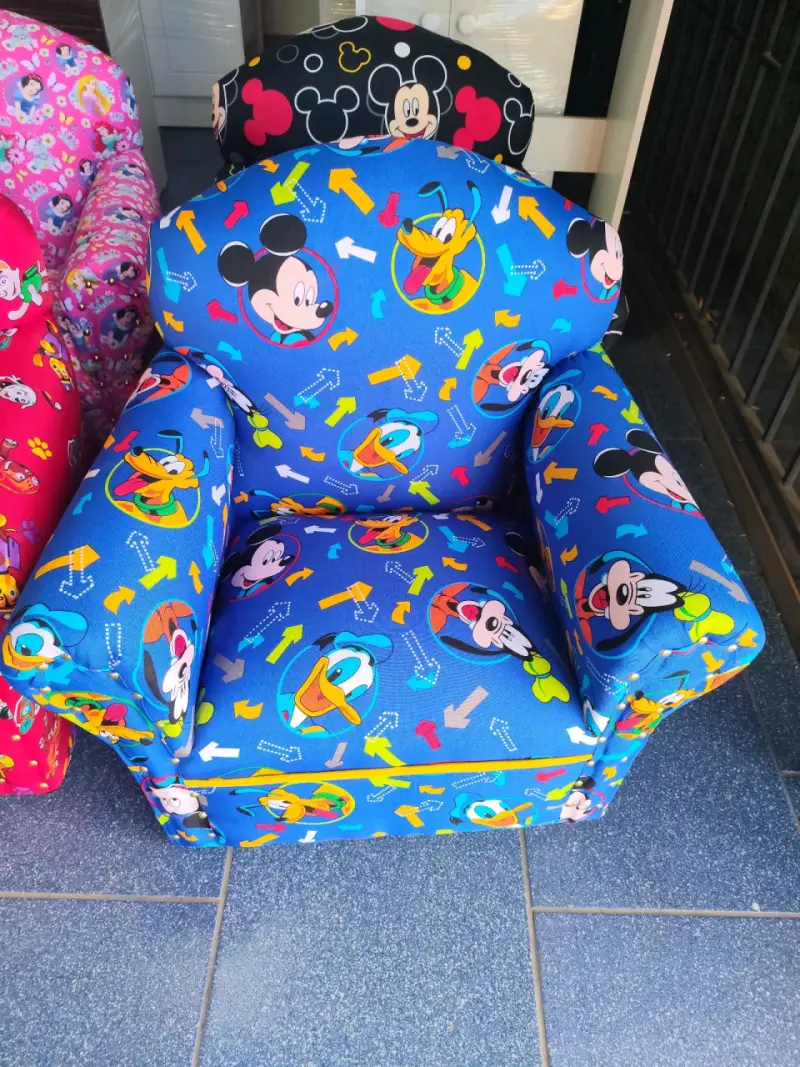 Sillones infantiles con diseños de personajes - 2