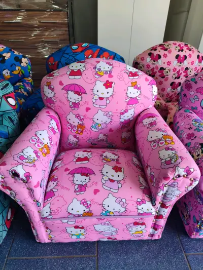 Sillones infantiles con diseños de personajes - miniatura 3