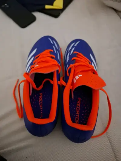 Zapatillas de fútbol Adidas Predator azul y rojo - miniatura 1