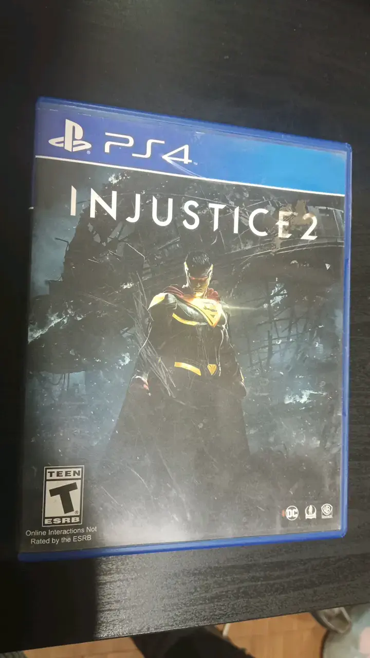 Juego PS4 Injustice 2 en buen estado - 1