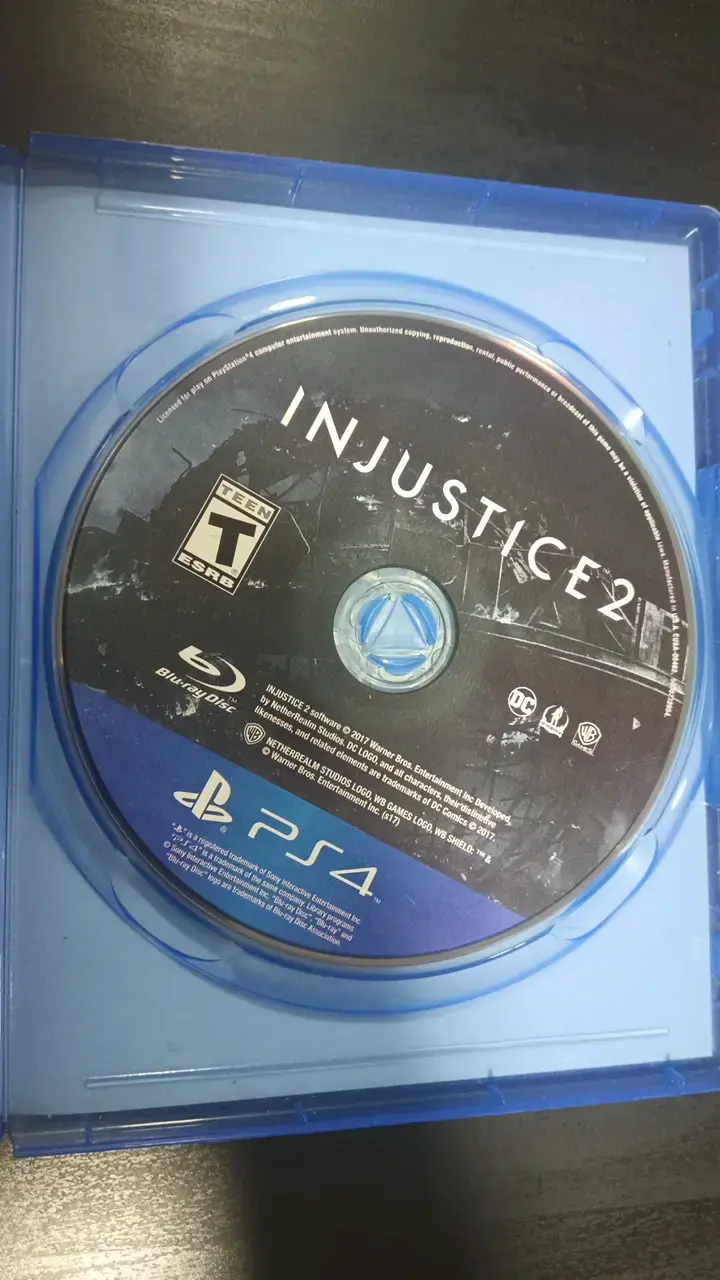 Juego PS4 Injustice 2 en buen estado - 3