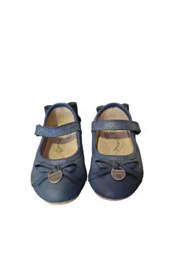 Zapatos de bebé azul con lazo y correa ajustable - miniatura 1