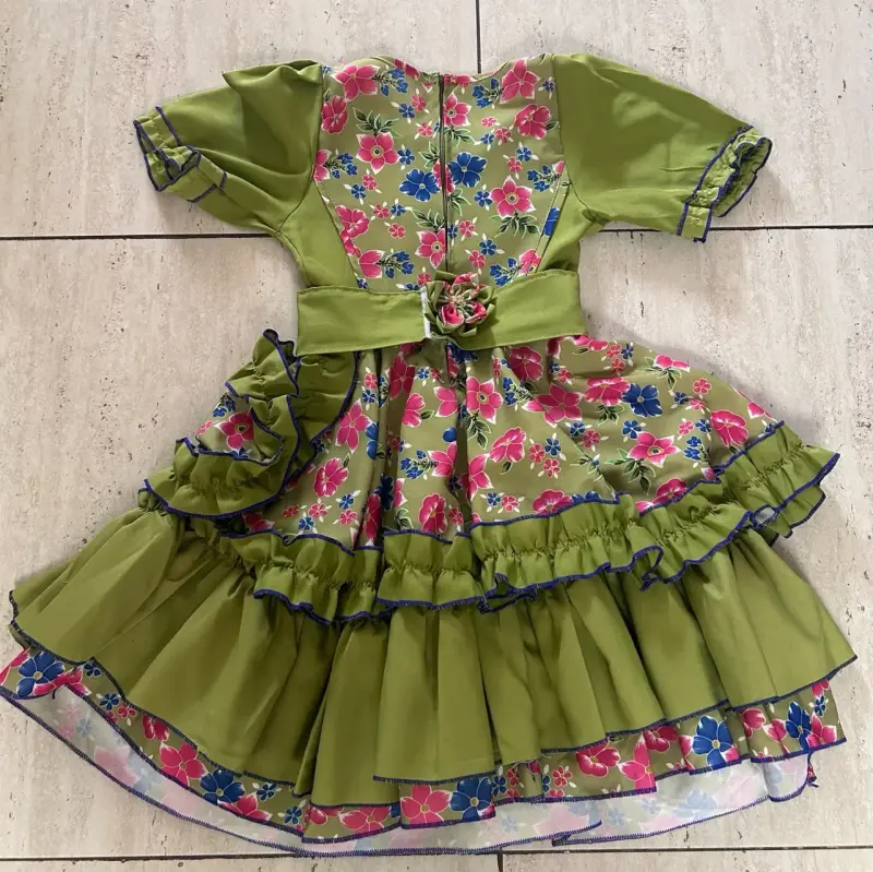 Vestido de niña con flores verde y rosa - 2