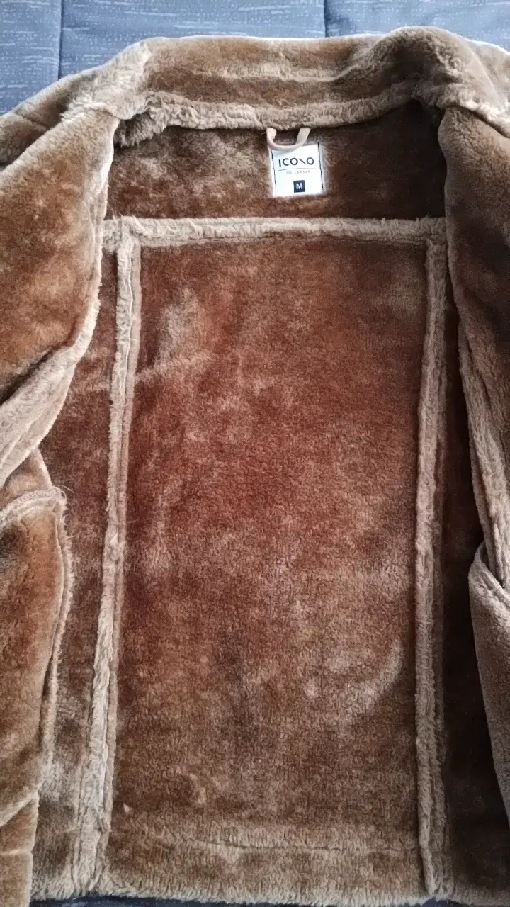 Chaqueta de abrigo beige con forro de piel sintética - 3