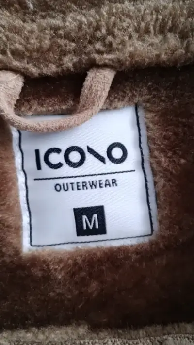 Chaqueta de abrigo beige con forro de piel sintética - miniatura 4