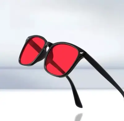Gafas de Sol con Lentes Rojos Modernas - miniatura 1