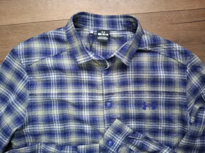 Camisa a cuadros azul Under Armour - miniatura 1