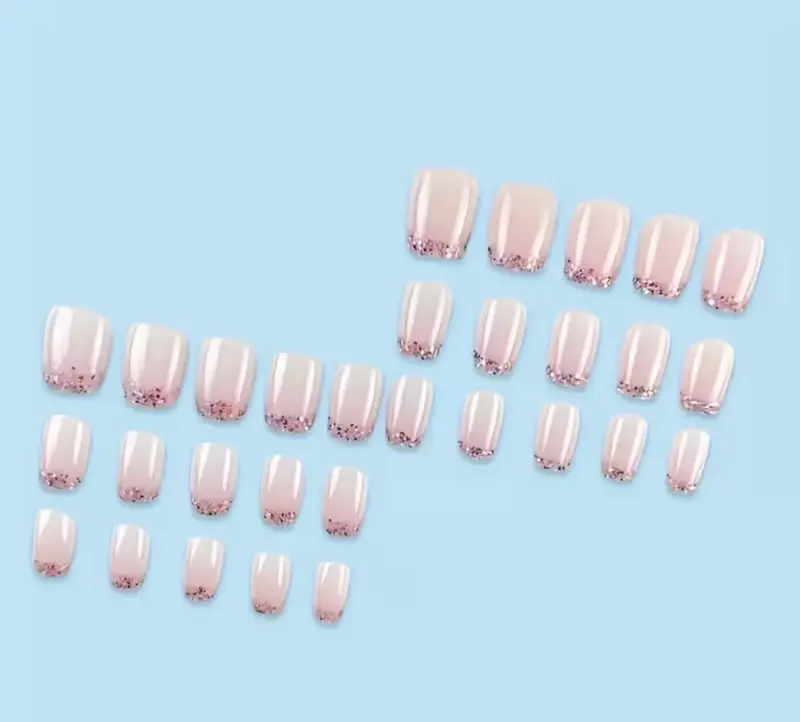 Uñas postizas cortas con glitter rosa - 6