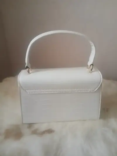 cartera gacel blanca, como nueva + correa larga - miniatura 3
