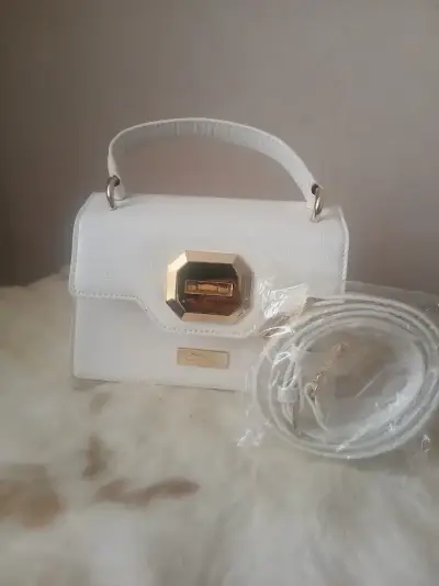 cartera gacel blanca, como nueva + correa larga - miniatura 4