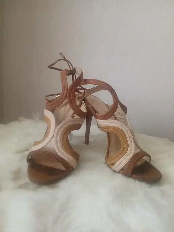 Sandalias de cuña anaranjadas para mujer - 5